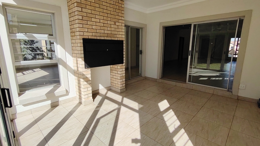 6 Bedroom Property for Sale in Eldo Village Estate Gauteng