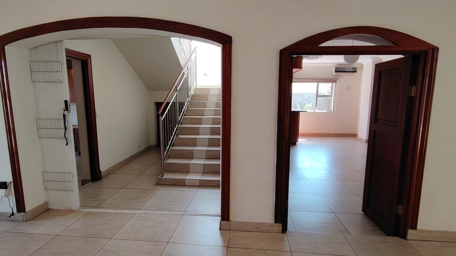 6 Bedroom Property for Sale in Eldo Village Estate Gauteng