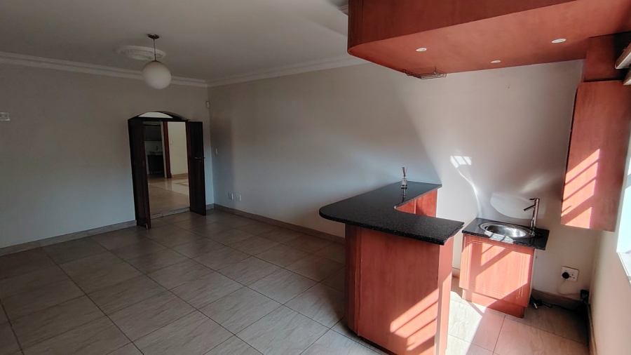 6 Bedroom Property for Sale in Eldo Village Estate Gauteng