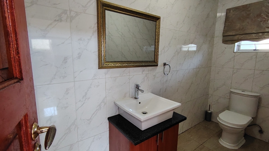 6 Bedroom Property for Sale in Eldo Village Estate Gauteng