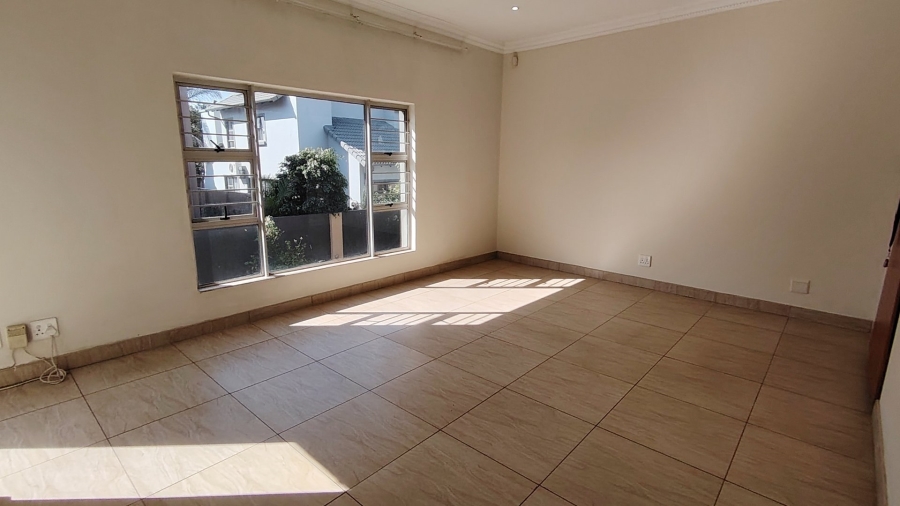 6 Bedroom Property for Sale in Eldo Village Estate Gauteng