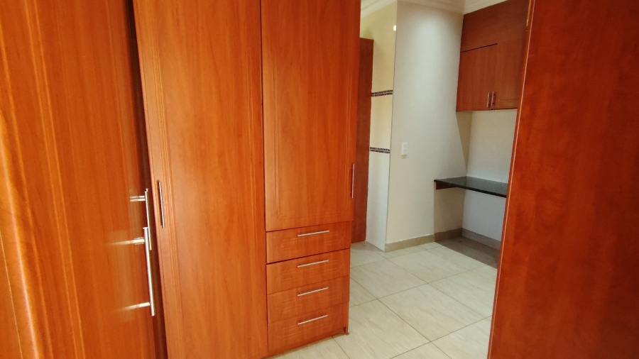 6 Bedroom Property for Sale in Eldo Village Estate Gauteng