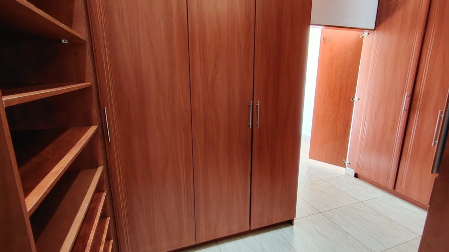 6 Bedroom Property for Sale in Eldo Village Estate Gauteng
