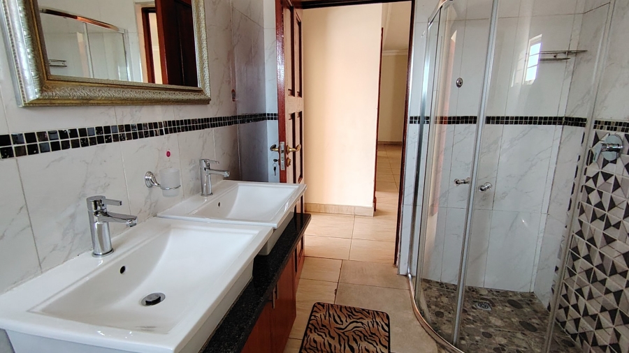 6 Bedroom Property for Sale in Eldo Village Estate Gauteng