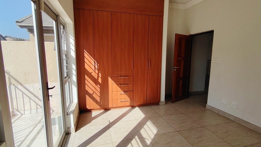 6 Bedroom Property for Sale in Eldo Village Estate Gauteng