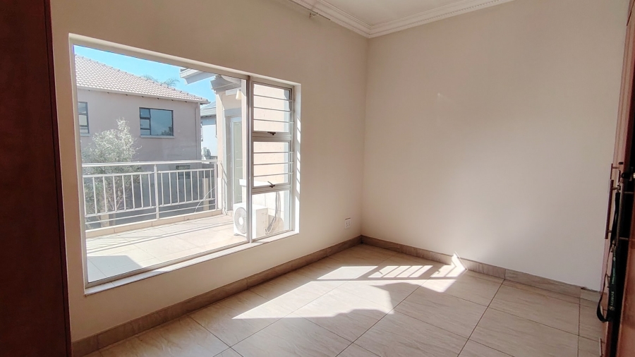 6 Bedroom Property for Sale in Eldo Village Estate Gauteng