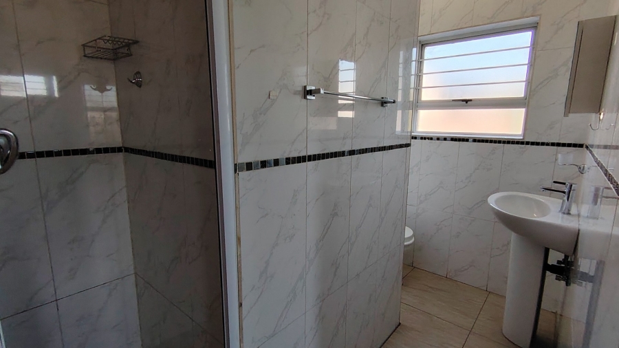 6 Bedroom Property for Sale in Eldo Village Estate Gauteng