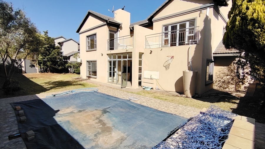6 Bedroom Property for Sale in Eldo Village Estate Gauteng