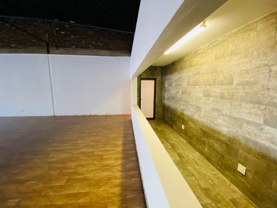 To Let commercial Property for Rent in Bromhof Gauteng
