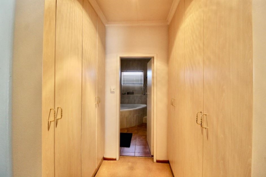 4 Bedroom Property for Sale in Highway Gardens Gauteng