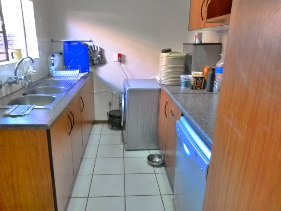 3 Bedroom Property for Sale in Eldoraigne Gauteng