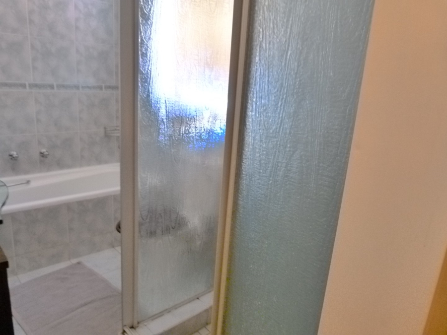 3 Bedroom Property for Sale in Eldoraigne Gauteng