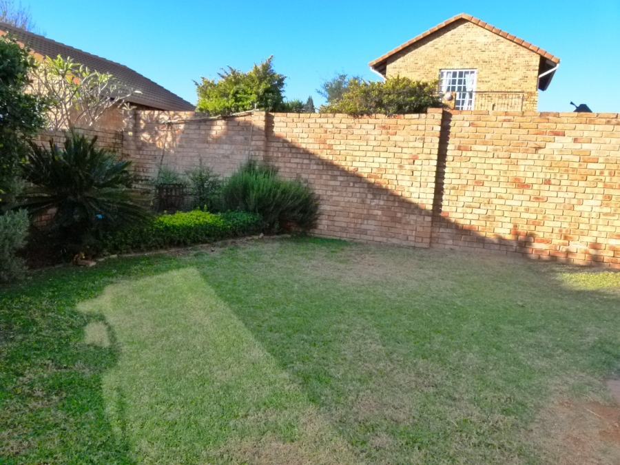 3 Bedroom Property for Sale in Eldoraigne Gauteng