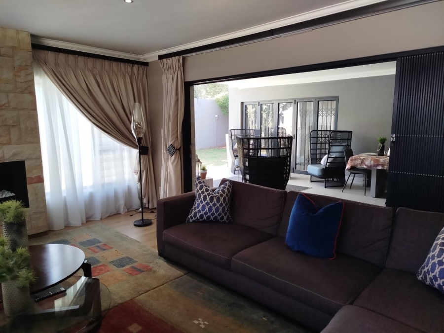 To Let 4 Bedroom Property for Rent in Bryanston Gauteng