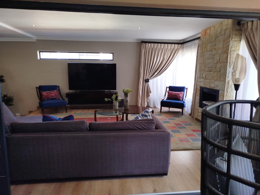 To Let 4 Bedroom Property for Rent in Bryanston Gauteng