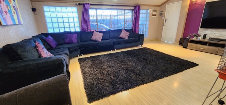 7 Bedroom Property for Sale in Laudium Gauteng