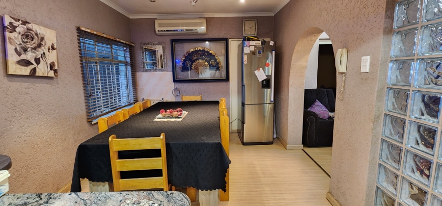 7 Bedroom Property for Sale in Laudium Gauteng