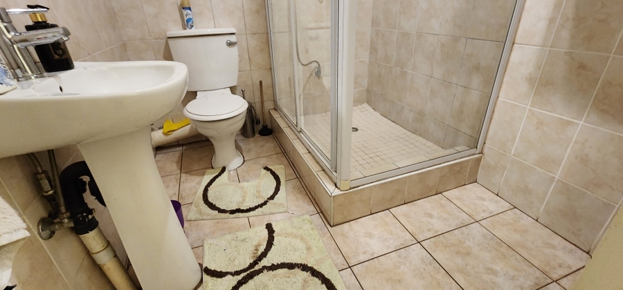 7 Bedroom Property for Sale in Laudium Gauteng