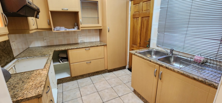 7 Bedroom Property for Sale in Laudium Gauteng