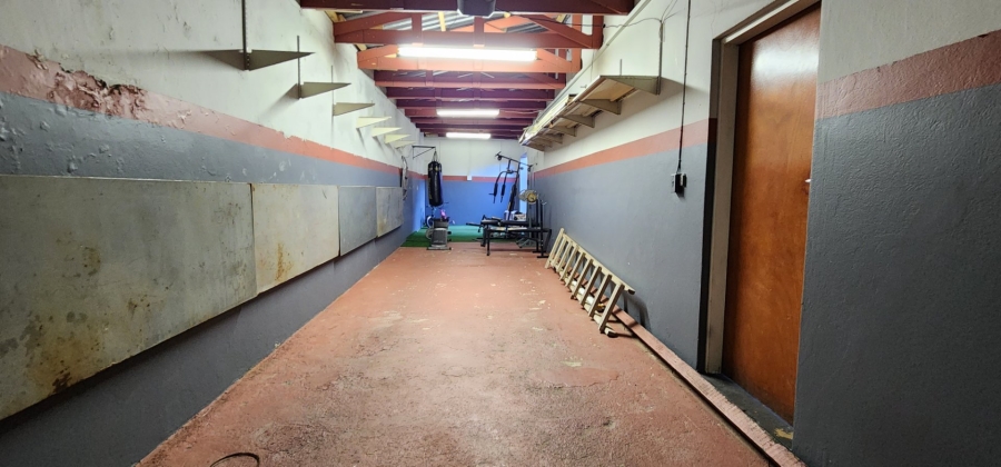 7 Bedroom Property for Sale in Laudium Gauteng
