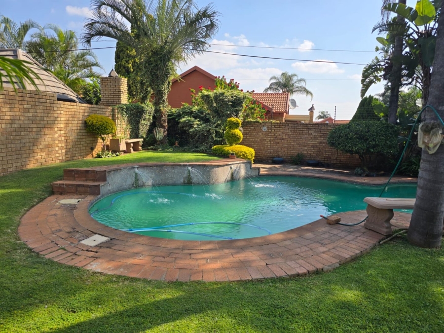 3 Bedroom Property for Sale in Magalieskruin Gauteng