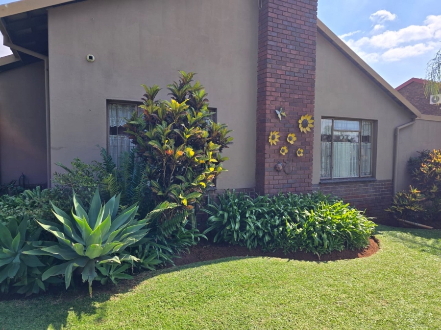 3 Bedroom Property for Sale in Magalieskruin Gauteng