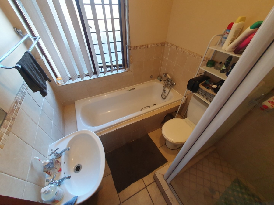 2 Bedroom Property for Sale in Montana Gauteng
