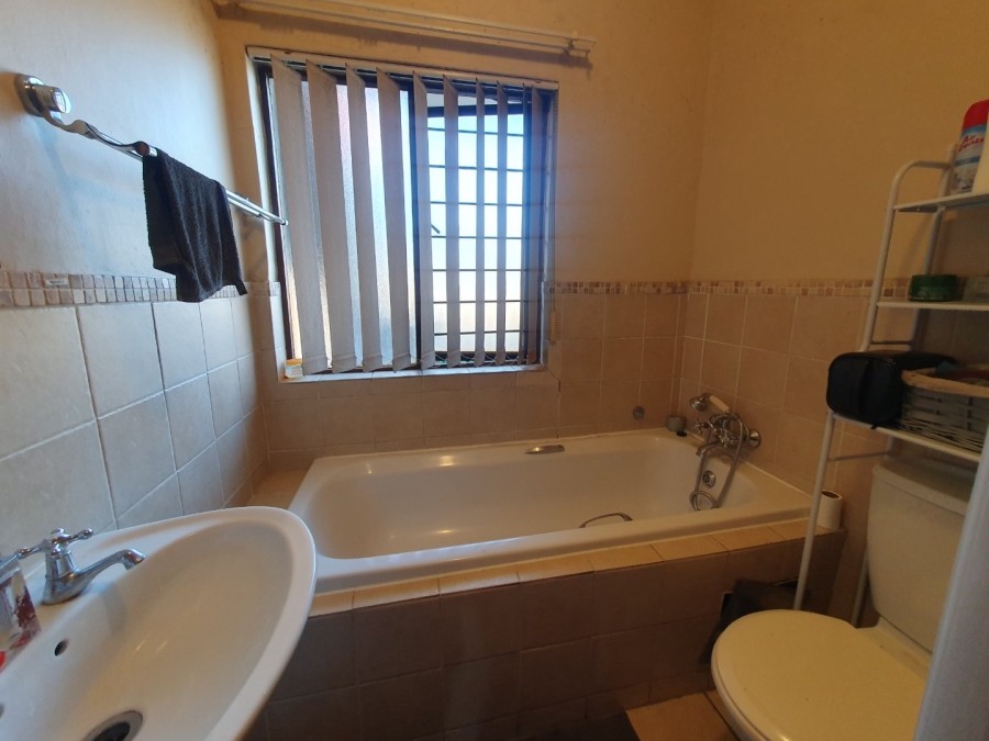 2 Bedroom Property for Sale in Montana Gauteng