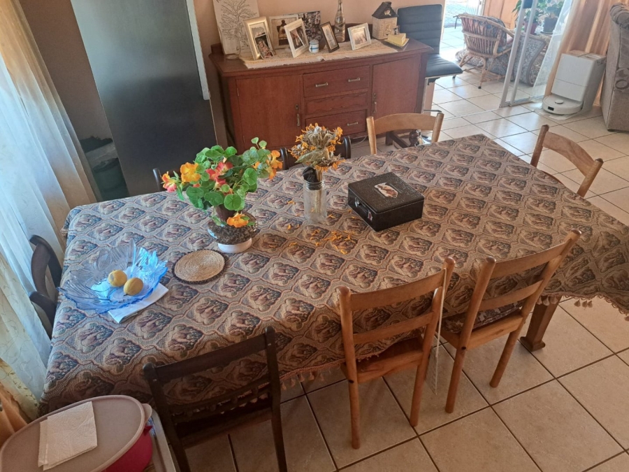 2 Bedroom Property for Sale in Annlin Gauteng
