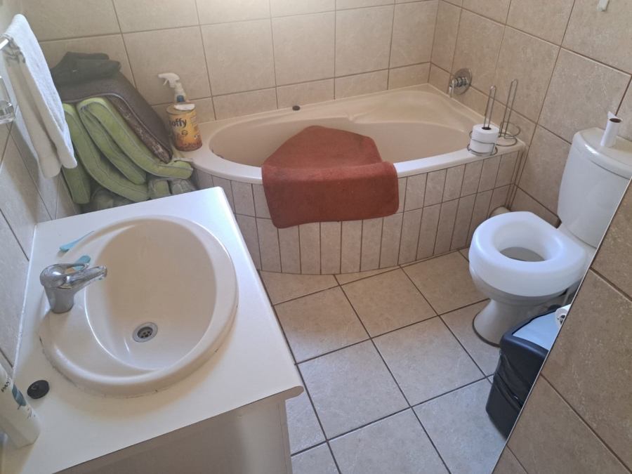 2 Bedroom Property for Sale in Annlin Gauteng