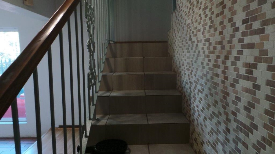 5 Bedroom Property for Sale in Wychwood Gauteng