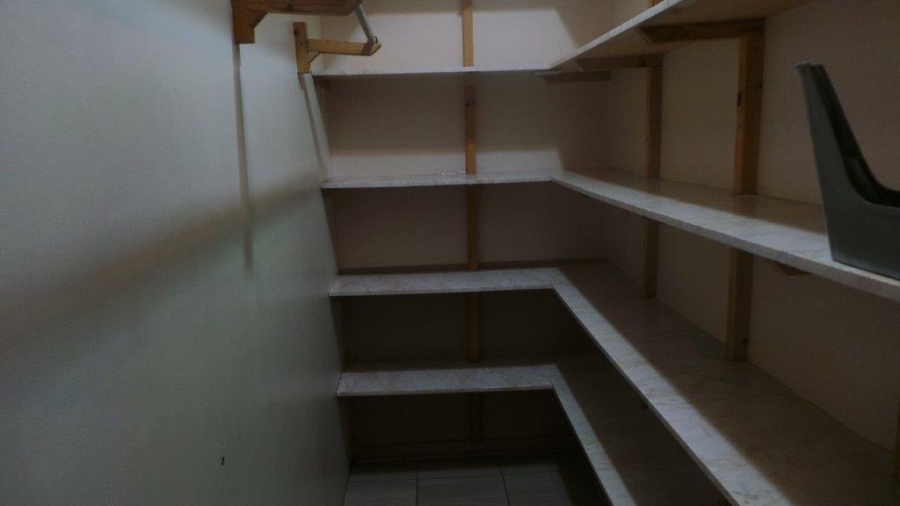 5 Bedroom Property for Sale in Wychwood Gauteng