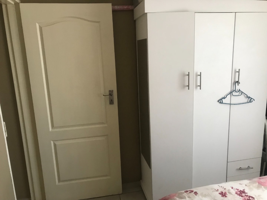 To Let  Bedroom Property for Rent in Azaadville Gardens Gauteng