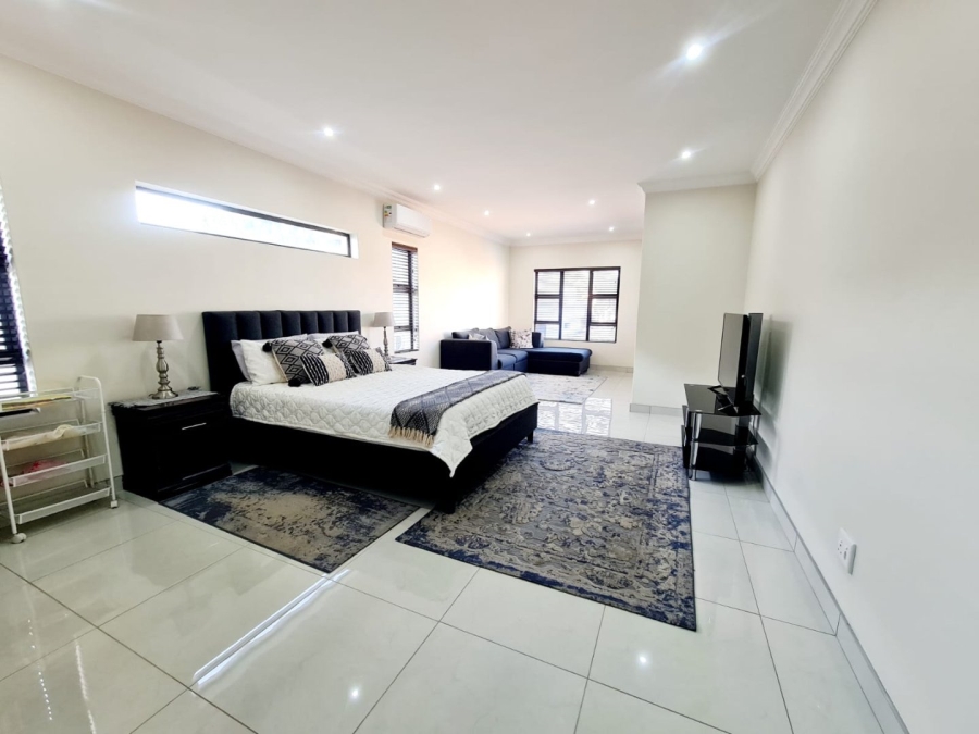 5 Bedroom Property for Sale in Blue Valley Golf Estate Gauteng