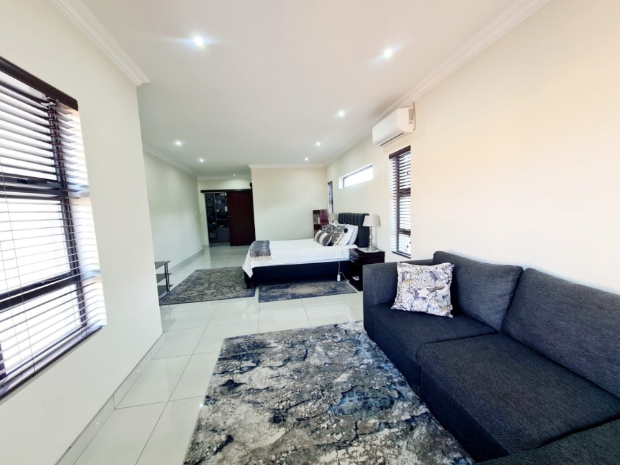 5 Bedroom Property for Sale in Blue Valley Golf Estate Gauteng