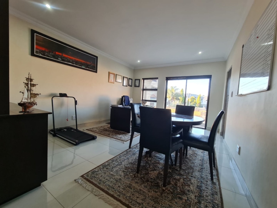 5 Bedroom Property for Sale in Blue Valley Golf Estate Gauteng