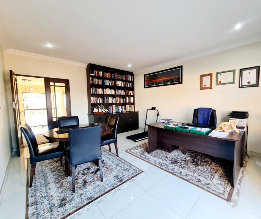5 Bedroom Property for Sale in Blue Valley Golf Estate Gauteng