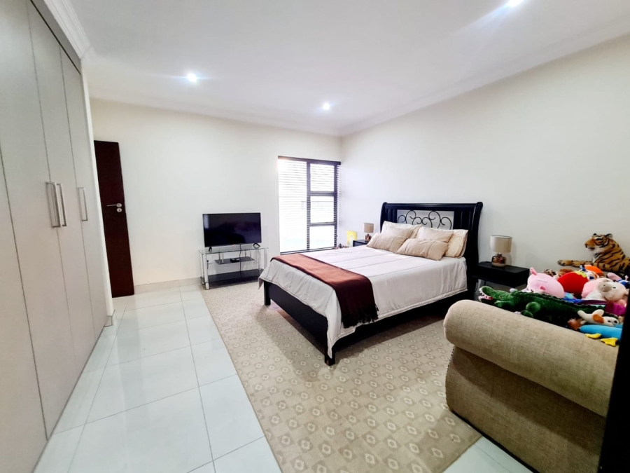 5 Bedroom Property for Sale in Blue Valley Golf Estate Gauteng