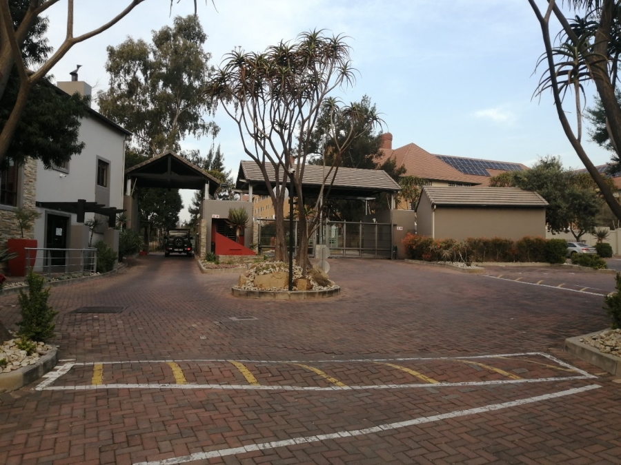 1 Bedroom Property for Sale in Sunninghill Gauteng