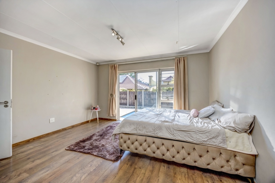 3 Bedroom Property for Sale in Broadacres Gauteng