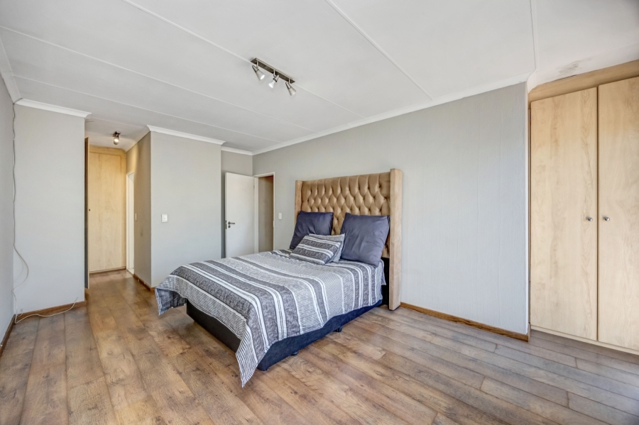 3 Bedroom Property for Sale in Broadacres Gauteng