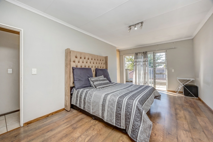 3 Bedroom Property for Sale in Broadacres Gauteng
