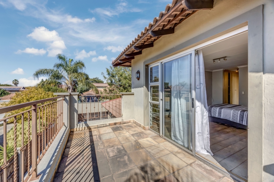 3 Bedroom Property for Sale in Broadacres Gauteng