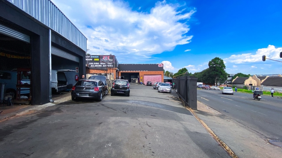  Bedroom Property for Sale in Brixton Gauteng