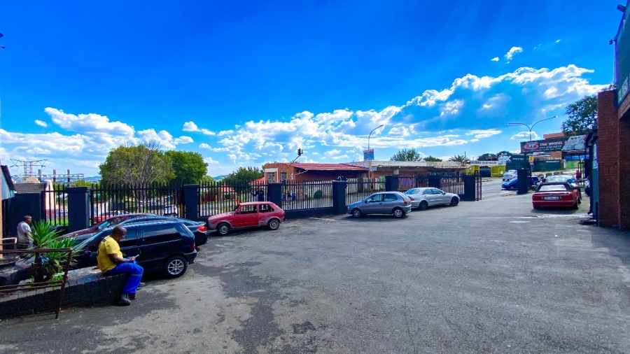  Bedroom Property for Sale in Brixton Gauteng
