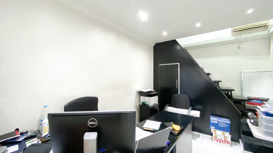  Bedroom Property for Sale in Brixton Gauteng