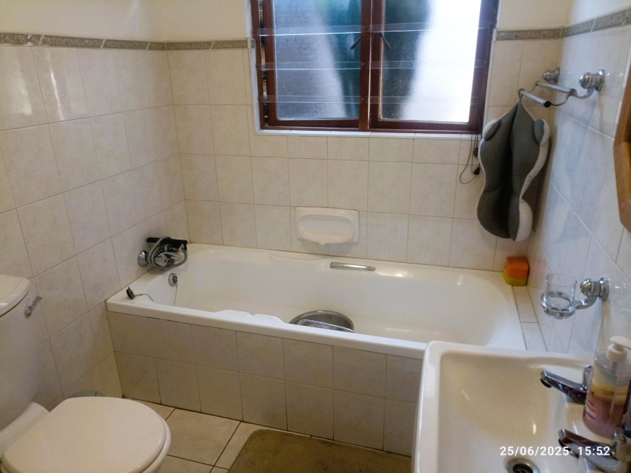 2 Bedroom Property for Sale in Bromhof Gauteng
