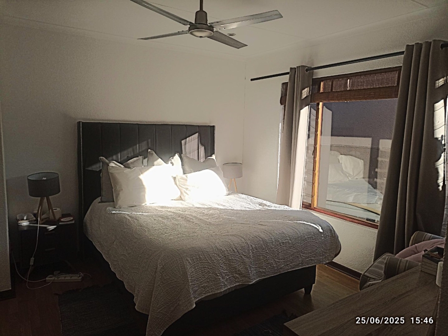 2 Bedroom Property for Sale in Bromhof Gauteng