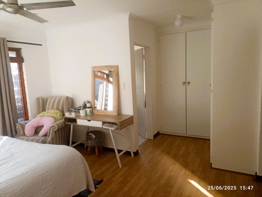2 Bedroom Property for Sale in Bromhof Gauteng