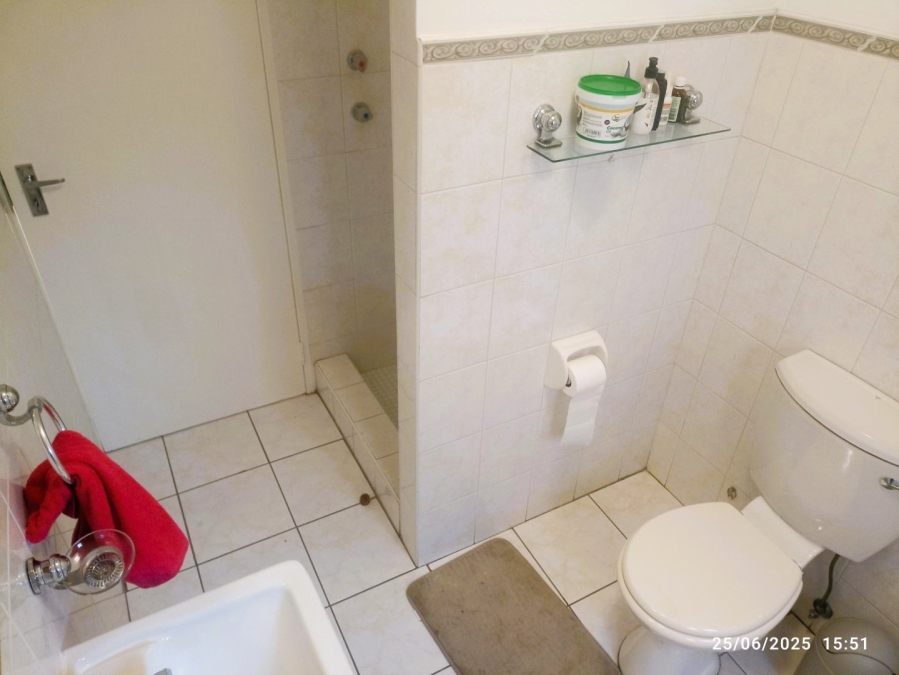2 Bedroom Property for Sale in Bromhof Gauteng
